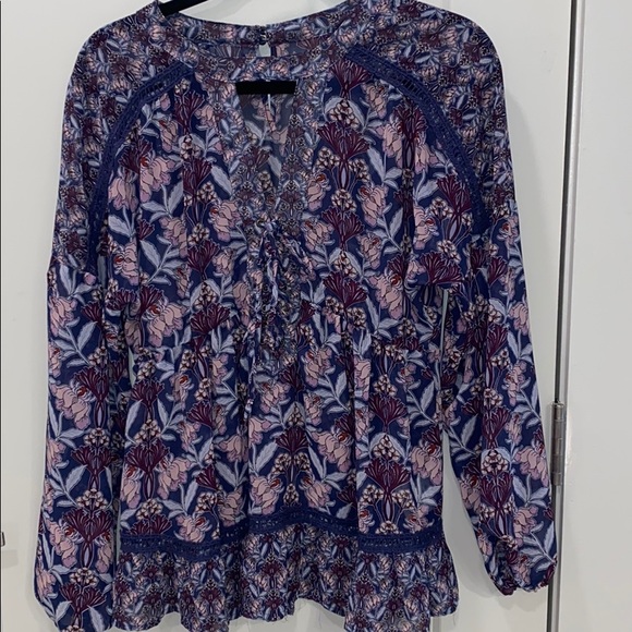 2 for $15 closet sale! Sheer floral top - Picture 1 of 3